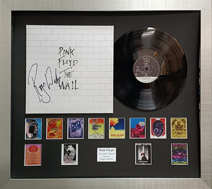 LOT 12 - ROGER WATERS SIGNED PINK FLOYD 'THE WALL' ALBUM